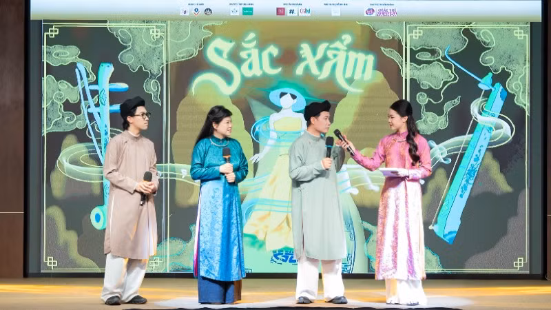 Künstler und Forscher, die sich auf Xẩm (ein traditionelles vietnamesisches Volksmusikgenre) spezialisiert haben, teilten im Rahmen des Programms ihre Erkenntnisse.