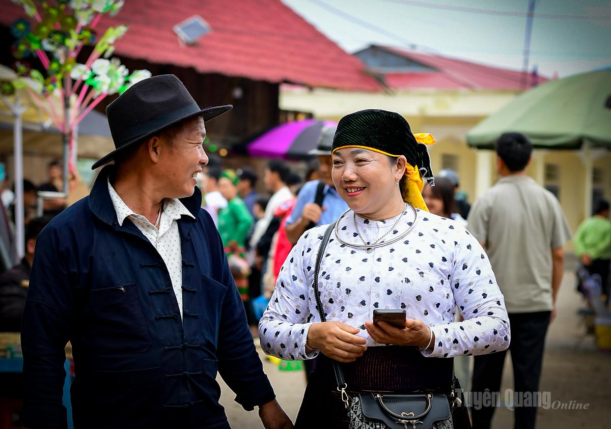Chợ tình Khâu Vai, bản tình ca giữa miền đá xám