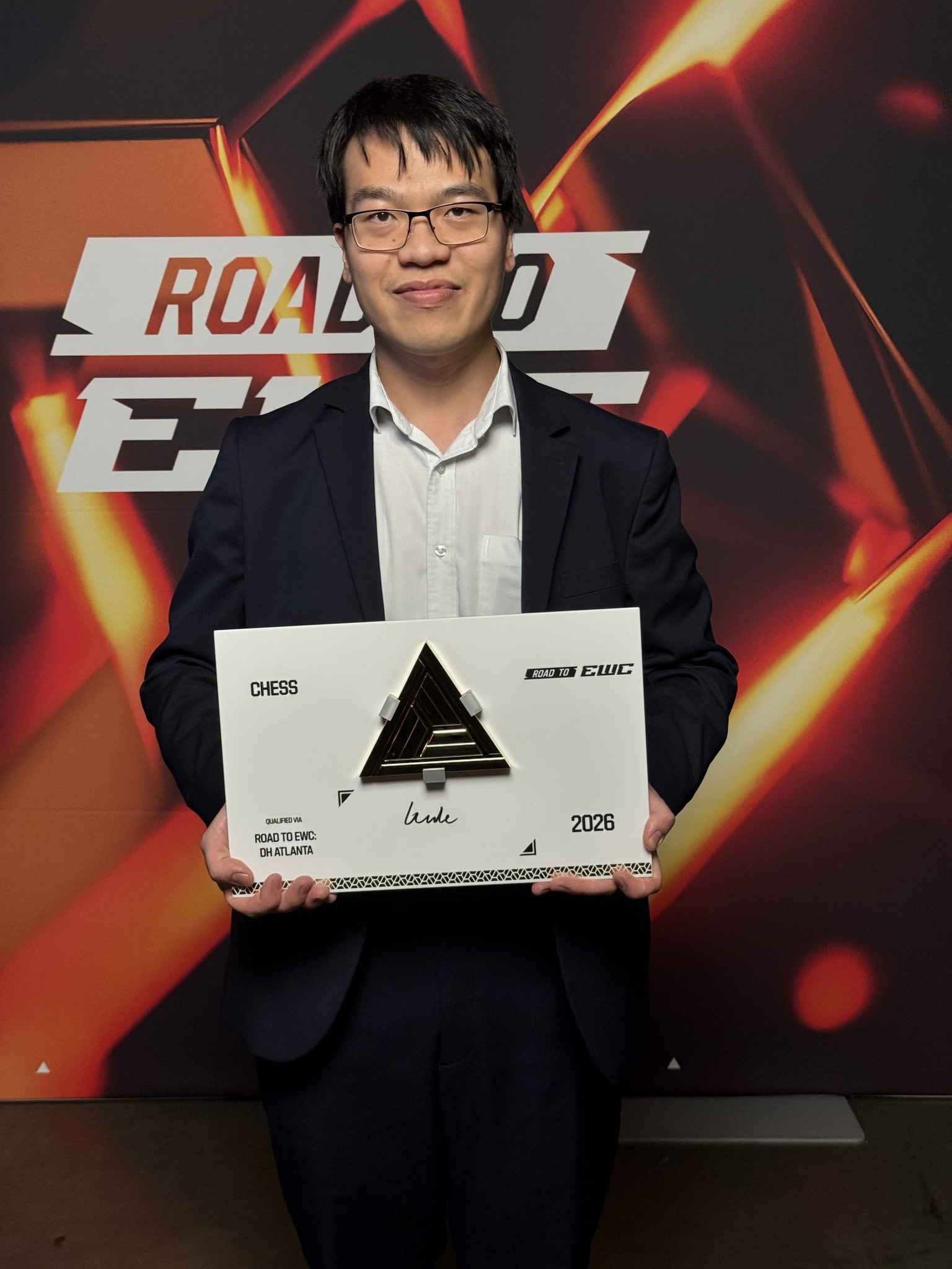 Lê Quang Liêm giành vé Esports World Cup