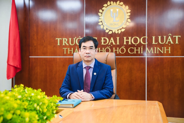 Cựu sinh viên trở thành Hiệu trưởng Trường ĐH Luật TPHCM - Ảnh 1.