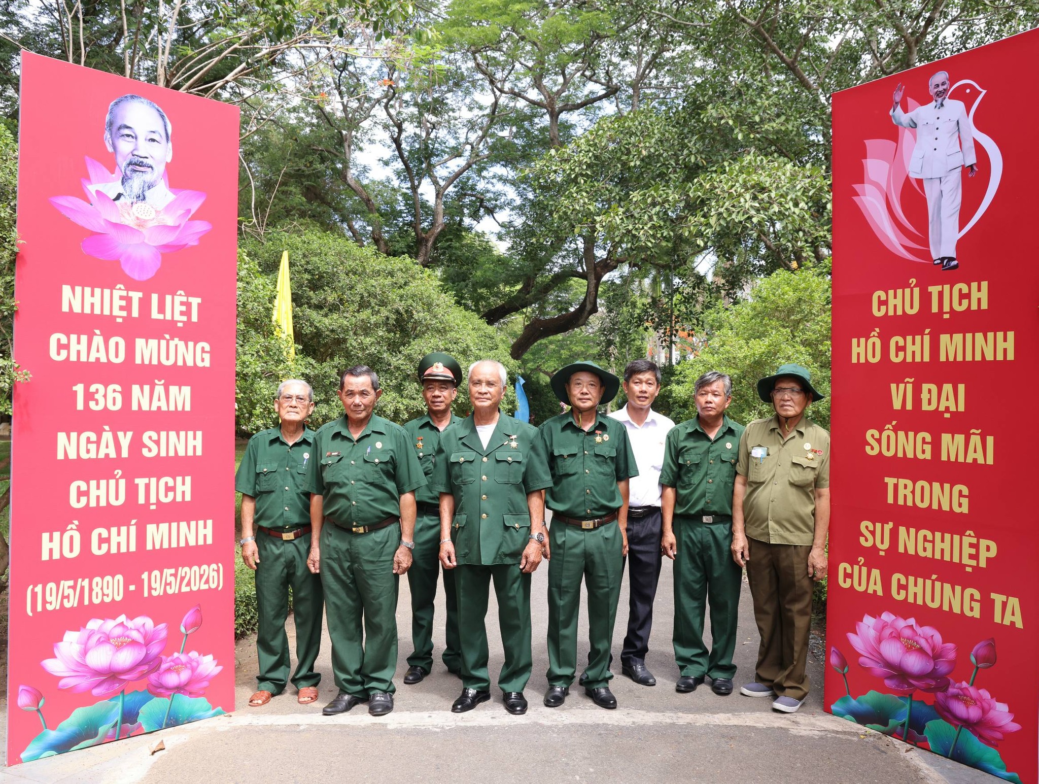 Tháng 5 về Long Đức, nghe kể chuyện giữ đền thờ Bác- Ảnh 4.