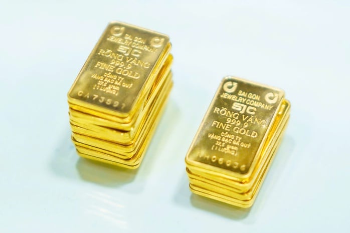 Giá vàng miếng SJC tăng mạnh ngày 19 - 5 và dự báo thị trường vàng 2026 - Ảnh 2.