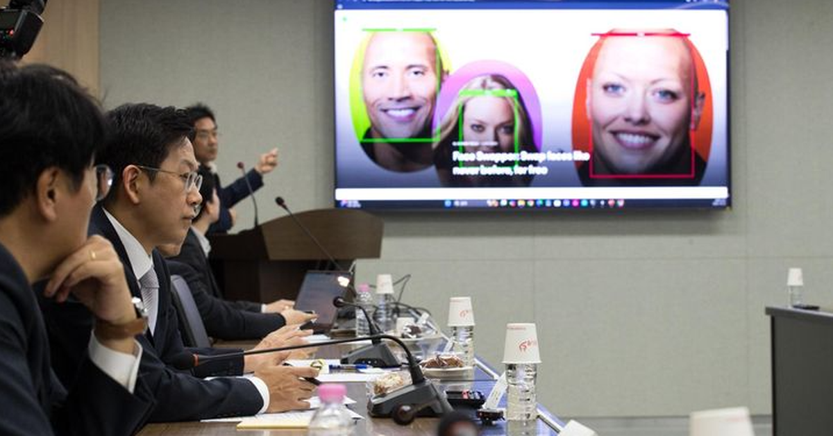 대한민국: 인공지능이 생성한 이미지와 동영상에는 워터마크가 의무적으로 삽입되어야 하며, 워터마크를 제거하거나 위조할 경우 징역형에 처해질 수 있다.