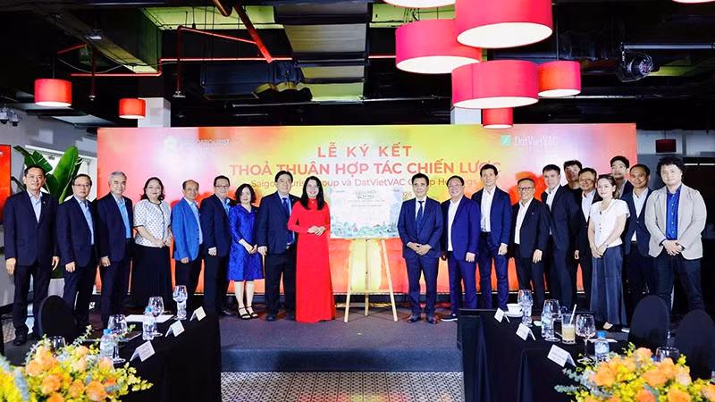 DatVietVAC และ Saigontourist Group เปิดตัว
