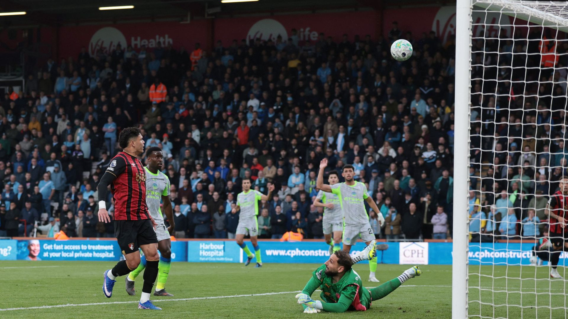 resources_premierleague_pulselive_com 2026 05 19T195319Z_441826662_UP1EM5J1J8TG4_RTRMADP_3_SOCCER ENGLAND BOU MCI.jpg