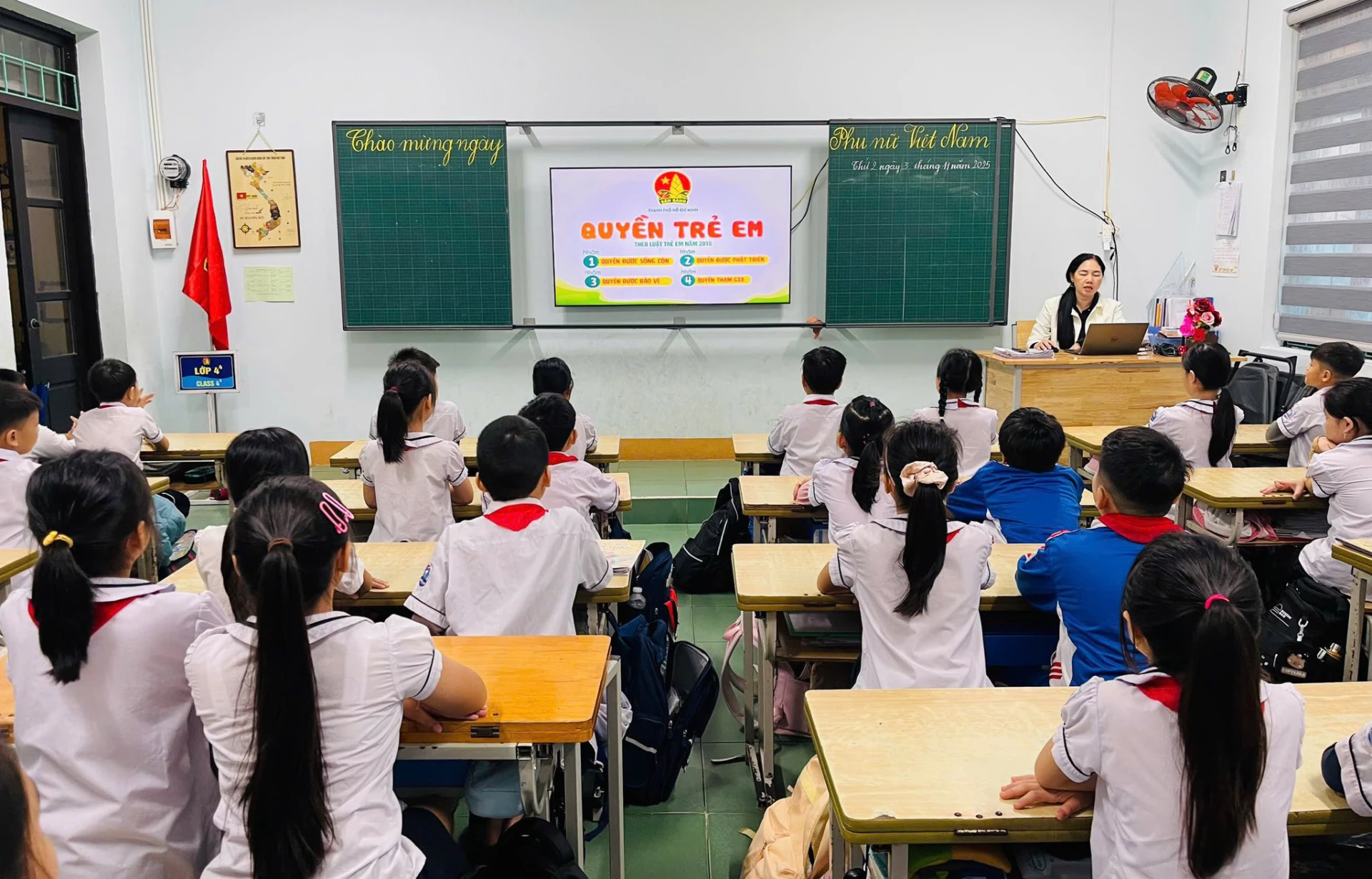 Chú trọng tuyên truyền về quyền trẻ em và bổn phận trẻ em trong trường học là một trong những giải pháp hiệu quả góp phần đẩy lùi bạo lực trẻ em - Ảnh: NVCC
