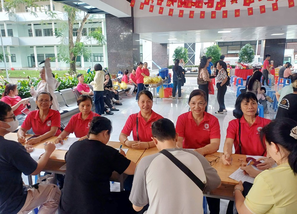 Gần 72% người dân tự đánh giá đang sống hạnh phúc - ảnh 7
