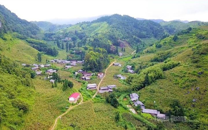 Thôn Sủng Pờ, xã Thắng Mố đang từng bước đổi thay nhờ phát huy nội lực phát triển kinh tế, giảm nghèo bền vững.