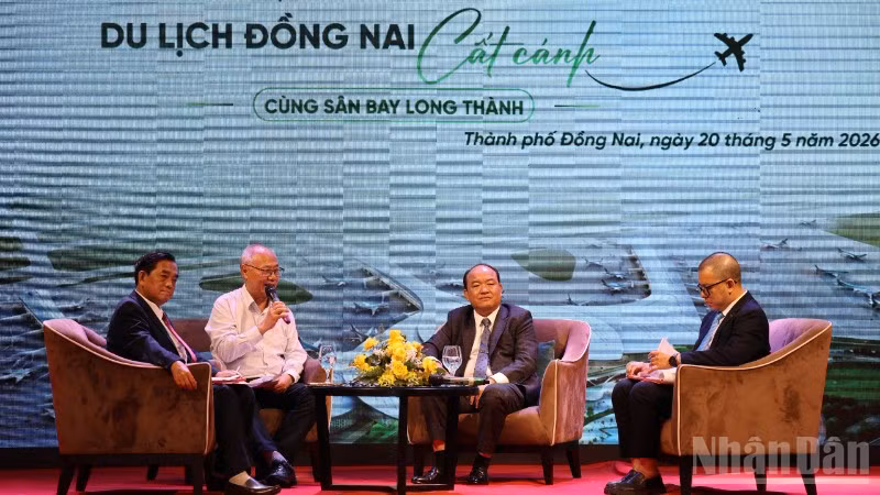 Các đại biểu tham gia tọa đàm với chủ đề Du lịch Đồng Nai “cất cánh” cùng sân bay Long Thành.