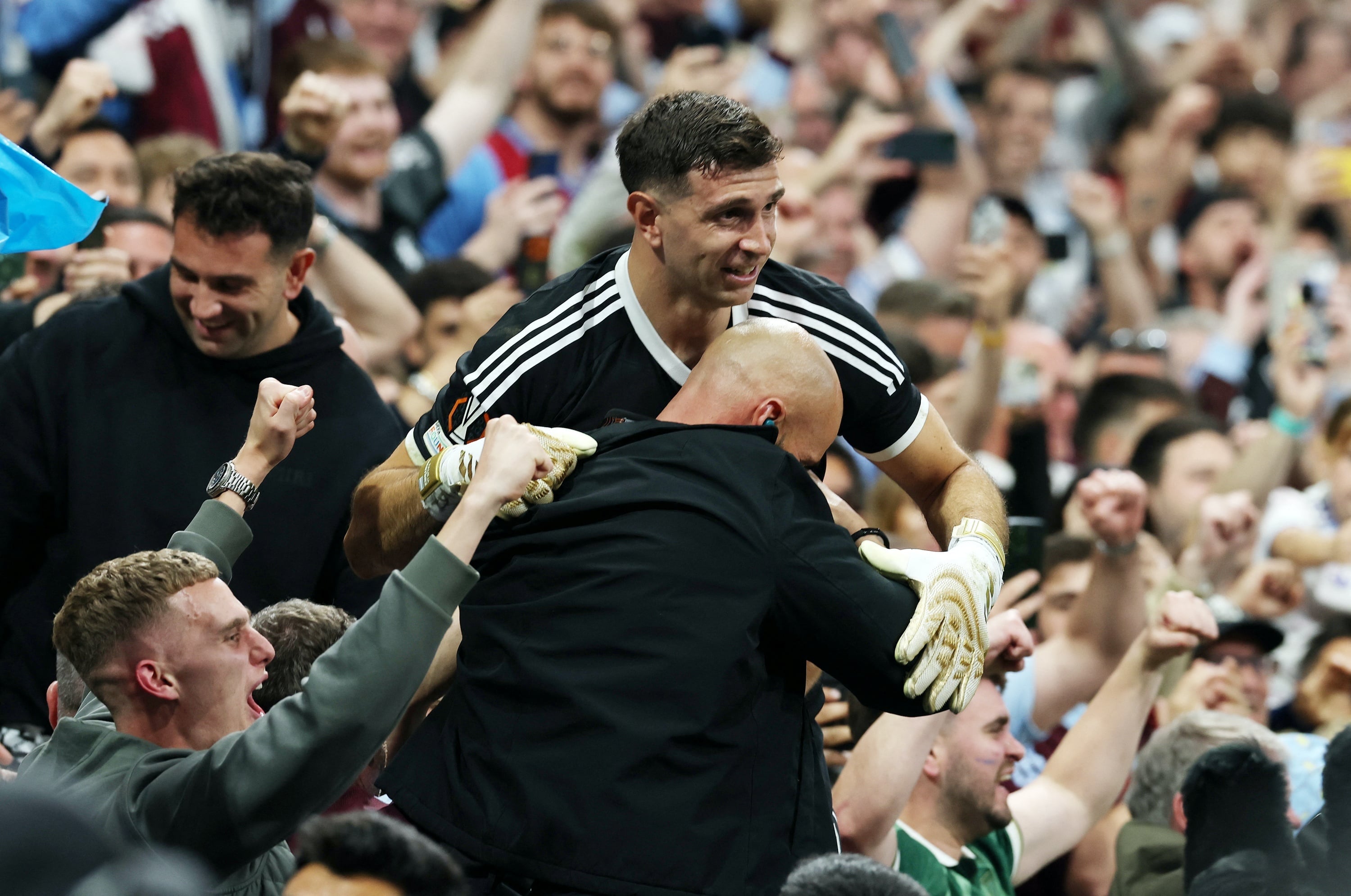 Aston Villa ảnh 8 Aston Villa anh 8