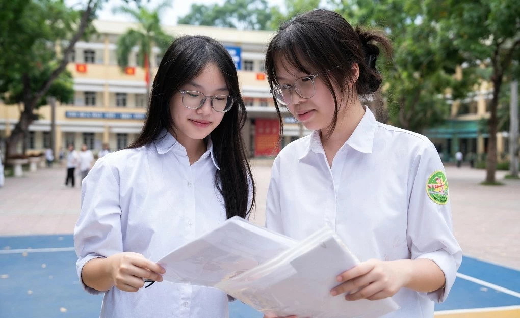 Kỳ thi vào lớp 10 và áp lực tuổi 15