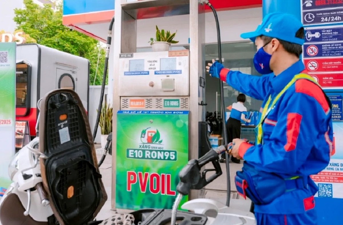 Gỡ rào cản cho xăng E10: Cần cú hích đủ mạnh từ chính sách giá- Ảnh 2.