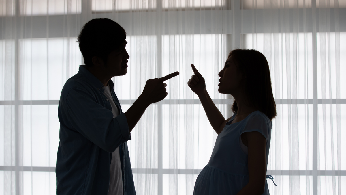 Nhập viện điều trị tâm thần vì ghen tuông vô lối- Ảnh 1.