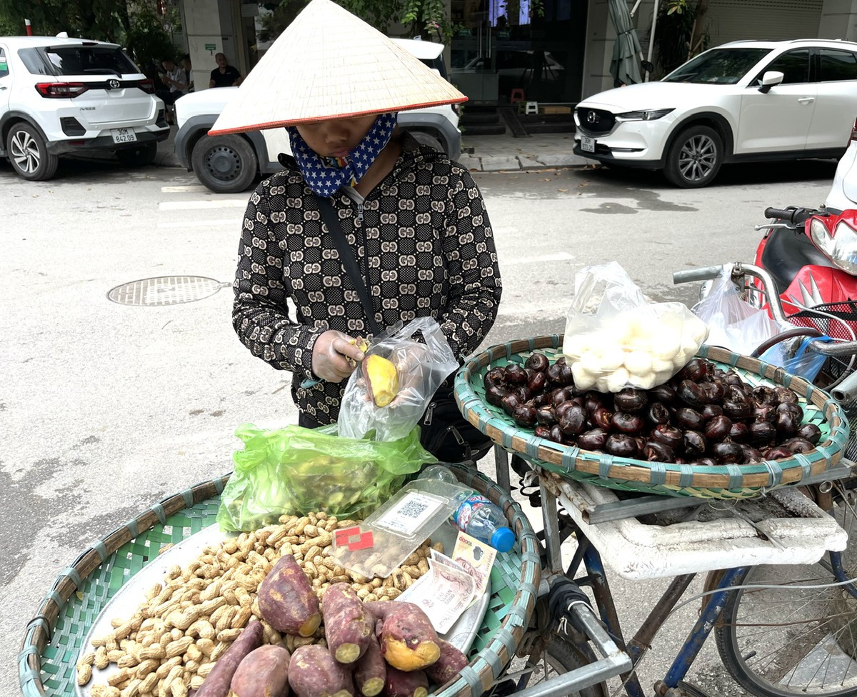 Khám sức khỏe miễn phí - Niềm vui lớn của lao động phi chính thức- Ảnh 1.