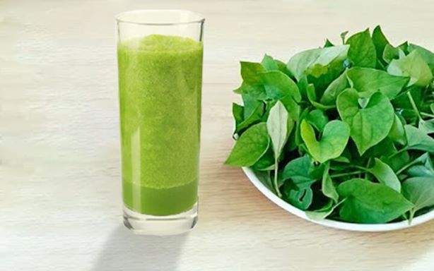 6 tác dụng của rau diếp cá đối với sức khỏe- Ảnh 2. Tăng huyết áp có uống được nước rau diếp cá không, cần hạn chế gì?