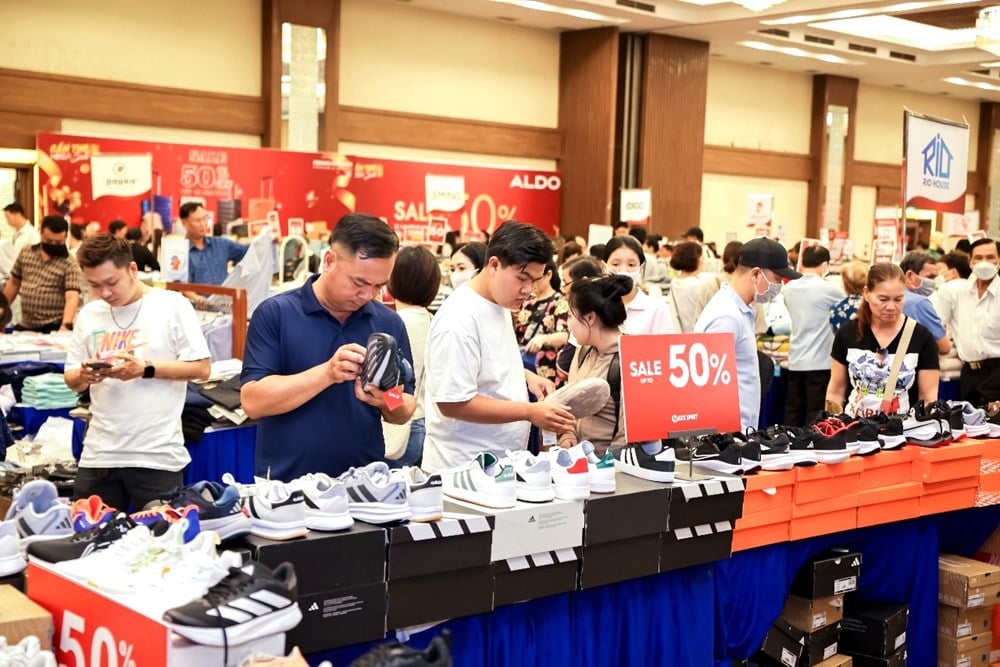 Mega-uitverkoop Nha Trang 2026: Stimulering van toerisme en handel in de kustgebieden van Khanh Hoa.