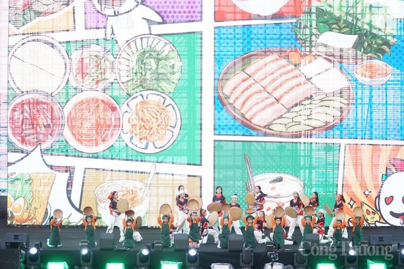 Avec ses nombreuses activités inédites et hautement interactives, le festival devrait continuer à marquer de son empreinte le tourisme de Da Nang, tout en confirmant l'image d'une ville côtière dynamique, créative et attrayante sur la carte régionale des festivals et de la gastronomie.