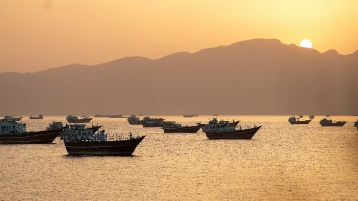 شش میلیون بشکه نفت خام در عرض دو ماه از تنگه هرمز خارج شد - تصویر ۱. hormuz - Ảnh 1.
