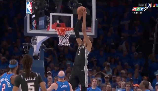 Wembanyama ghi 41 điểm ở chung kết miền Tây NBA - Ảnh 1.