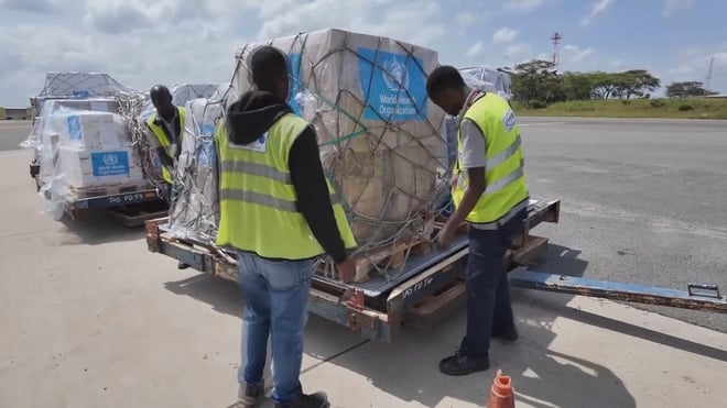 WHO hỗ trợ CHDC Congo 18 tấn vật tư y tế đối phó dịch Ebola - Ảnh 3.