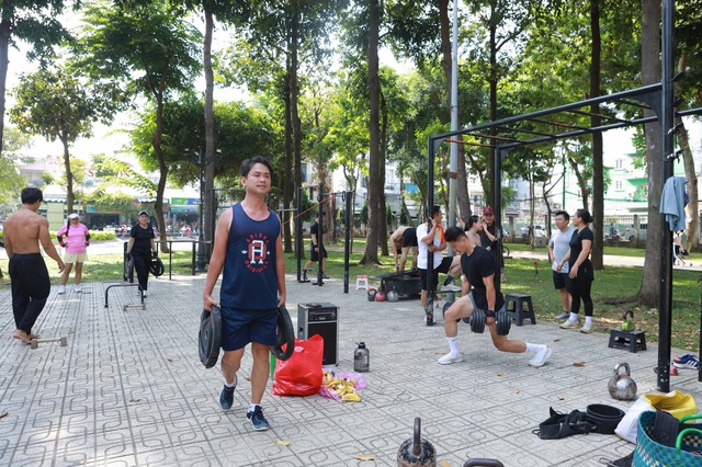 10 năm mở lớp gym 0 đồng để 'ai cũng khỏe' - Ảnh 1.