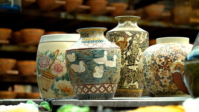 Làng gốm Lái Thiêu ngày giáp tết: Chuyện giữ lửa nghề của 2 thế hệ - Ảnh 14.