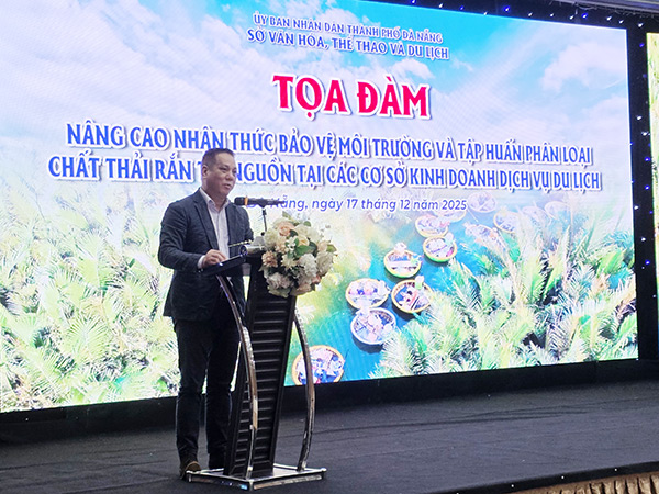 Phó Giám đốc Sở VH-TT&DL Đà Nẵng Văn Bá Sơn phát biểu tại toạ đàm.
