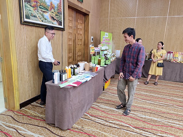 Trưng bày các giải pháp xanh trong hoạt động du lịch.