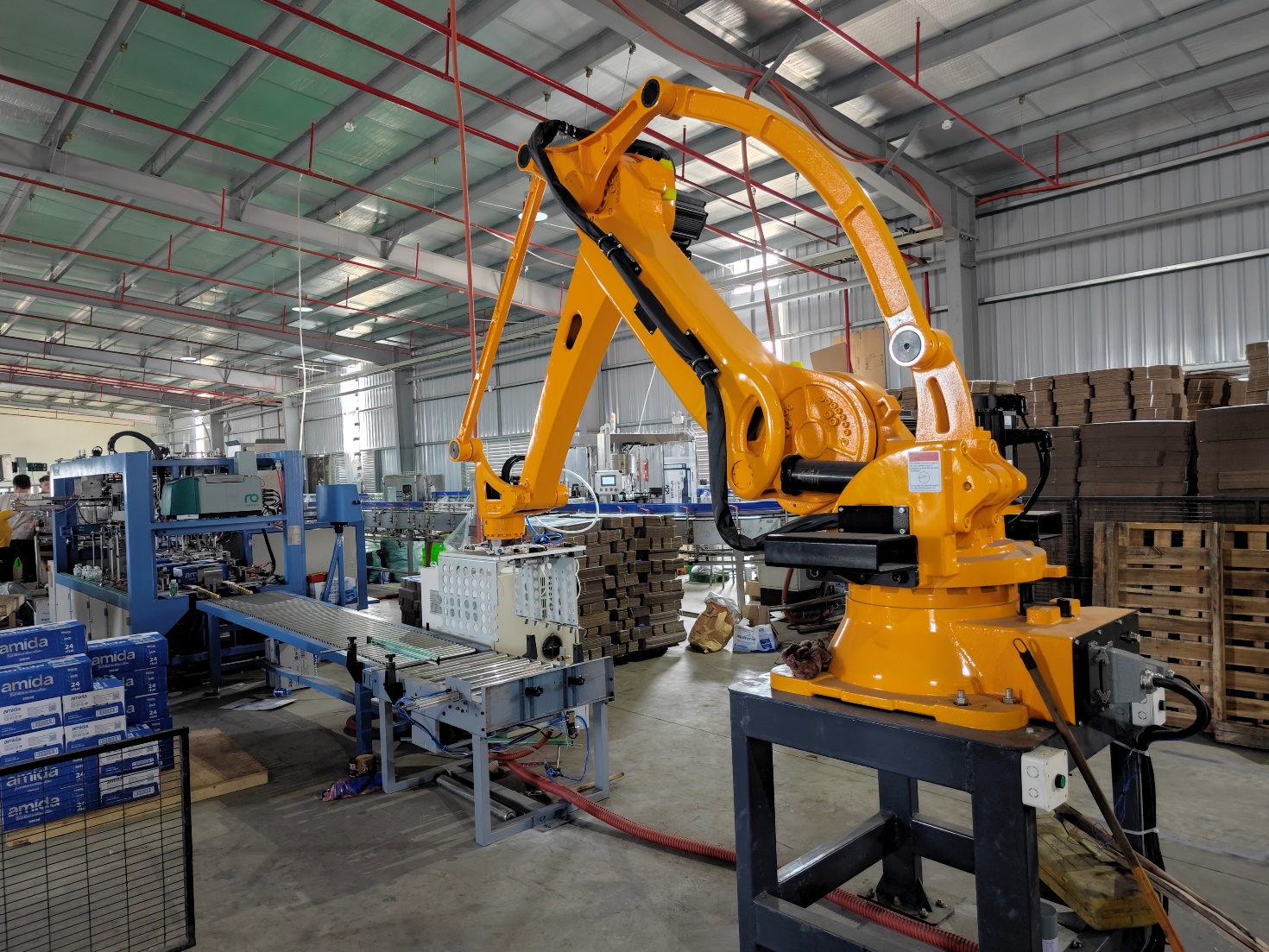Nước uống đóng chai Amida: Giải pháp bù nước an toàn- Ảnh 2.