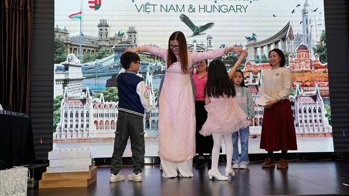 Cộng đồng hội nhập của người Việt tại Hungary Cộng đồng hội nhập của người Việt tại Hungary