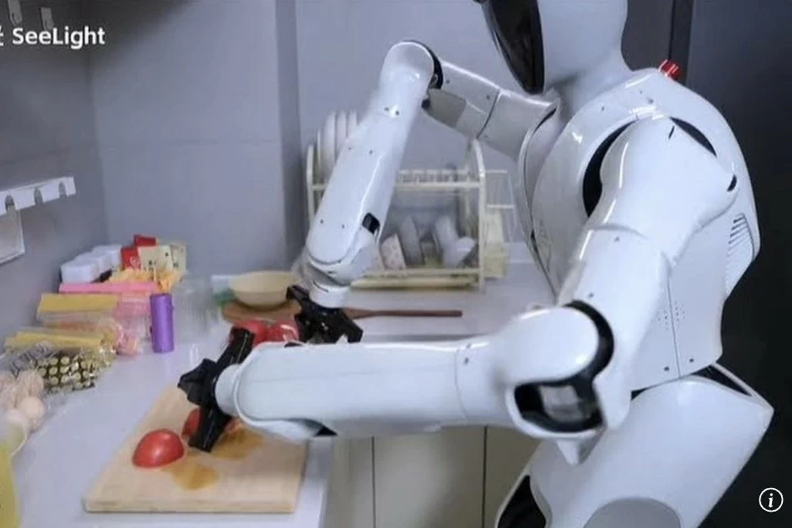 Robot vào bếp: Khi Trung Quốc đưa AI từ nhà máy về phòng khách Robot vào bếp: Khi Trung Quốc đưa AI từ nhà máy về phòng khách
