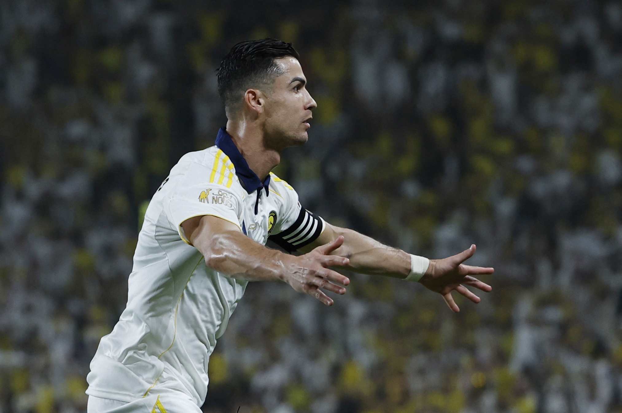 رونالڈو (تصویر 1) Ronaldo anh 1