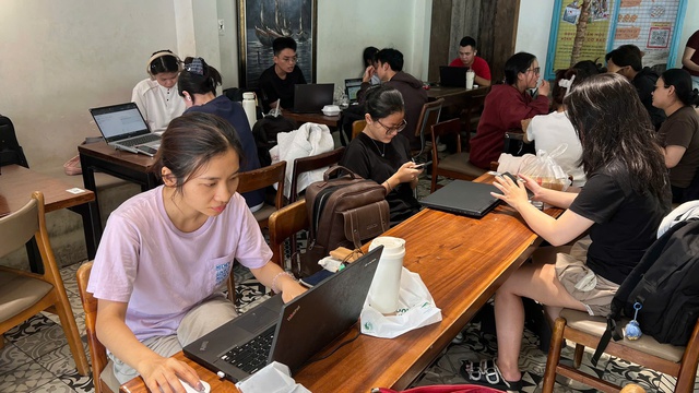 Người trẻ chi bao nhiêu cho ngồi quán cà phê mỗi tuần? - Ảnh 1.