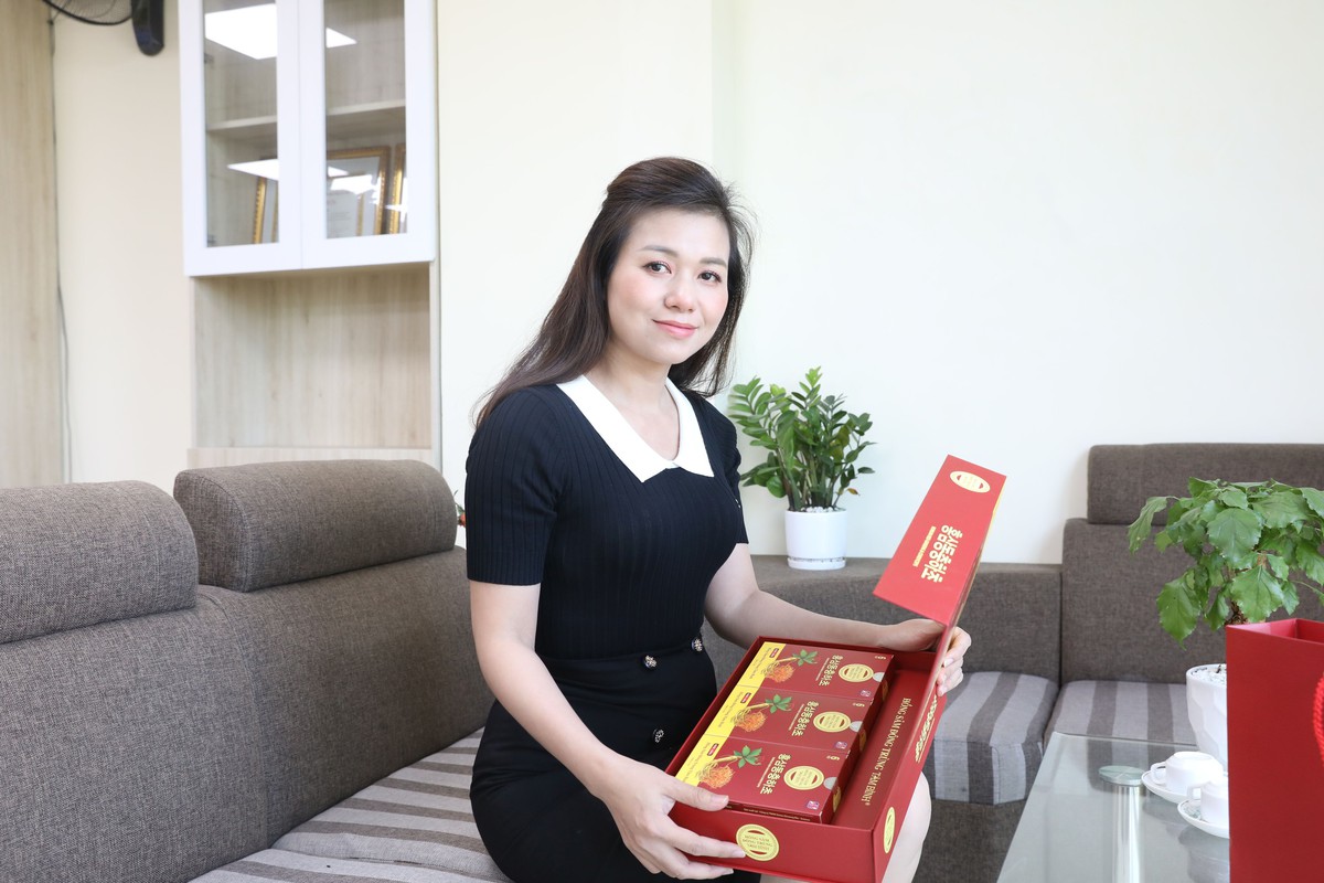 Manažerka banky se s námi podělila o to, jak překonává stres a únavu - Foto 1. Nữ giám đốc ngân hàng chia sẻ cách vượt qua căng thẳng, mệt mỏi - Ảnh 1.