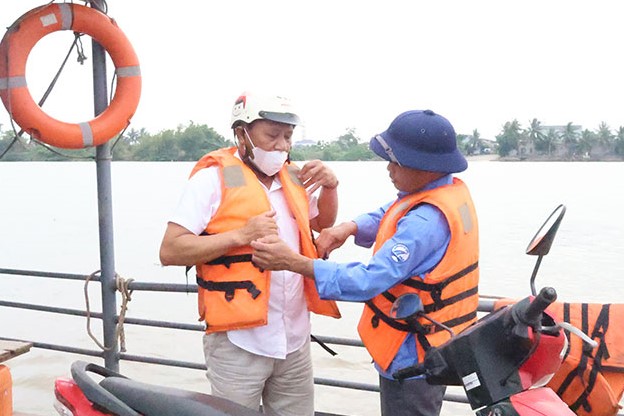 Ninh Bình: Giữ an toàn những chuyến phà mùa mưa bão - Ảnh 3.