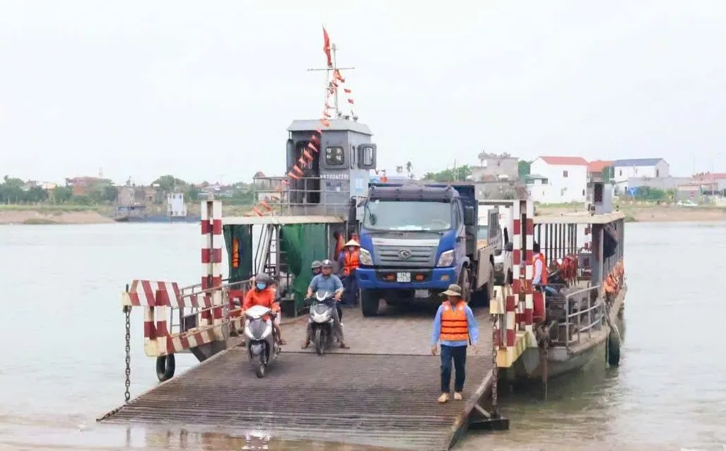 Ninh Bình: Giữ an toàn những chuyến phà mùa mưa bão - Ảnh 4.