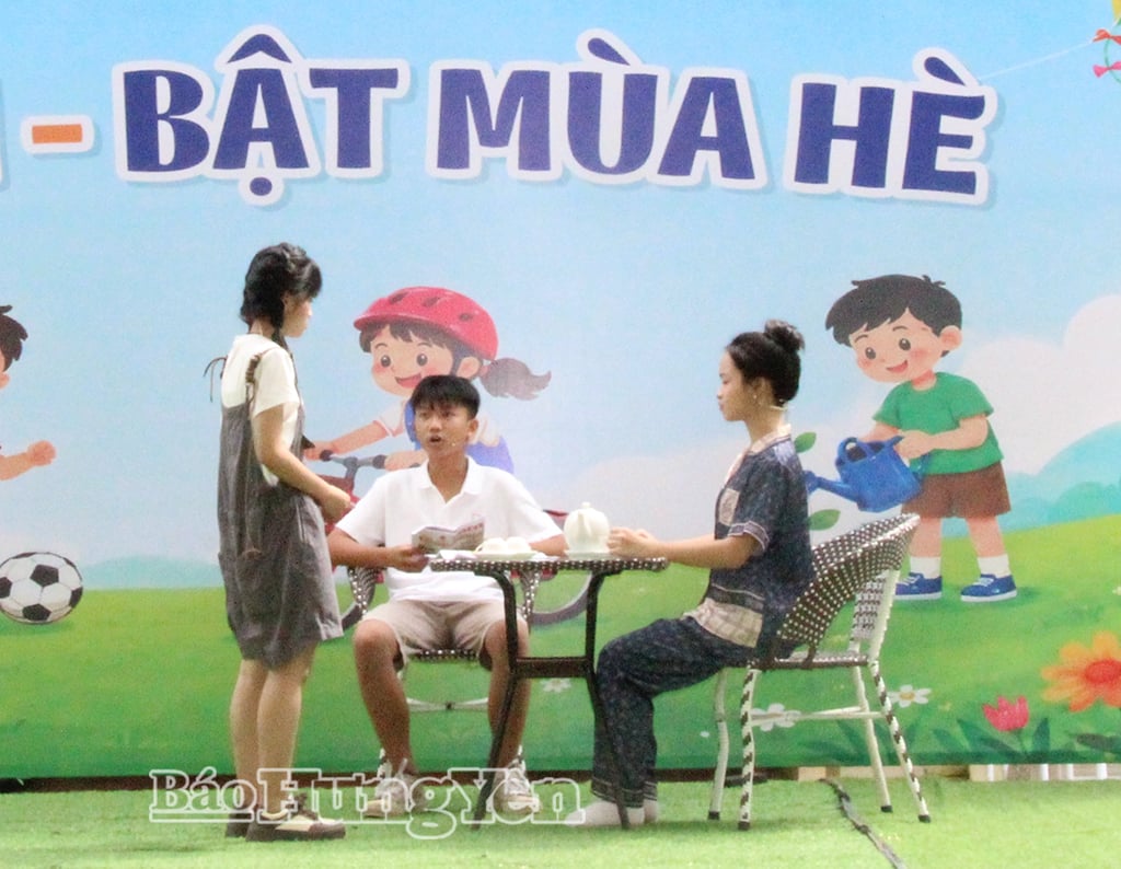 Tiểu phẩm biểu diễn của các em học sinh tại chương trình.