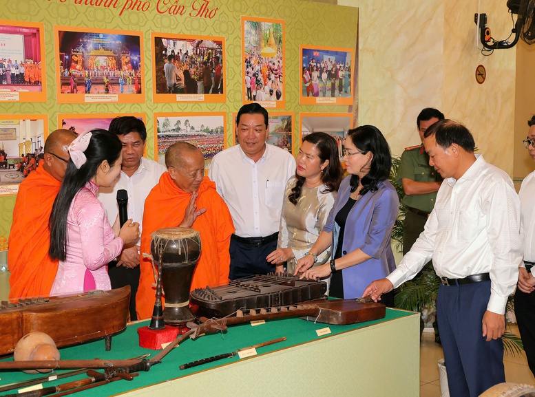 Préserver l'essence culturelle khmère au milieu du flux moderne - Photo 1. Giữ hồn văn hóa Khmer giữa dòng chảy hiện đại- Ảnh 1.