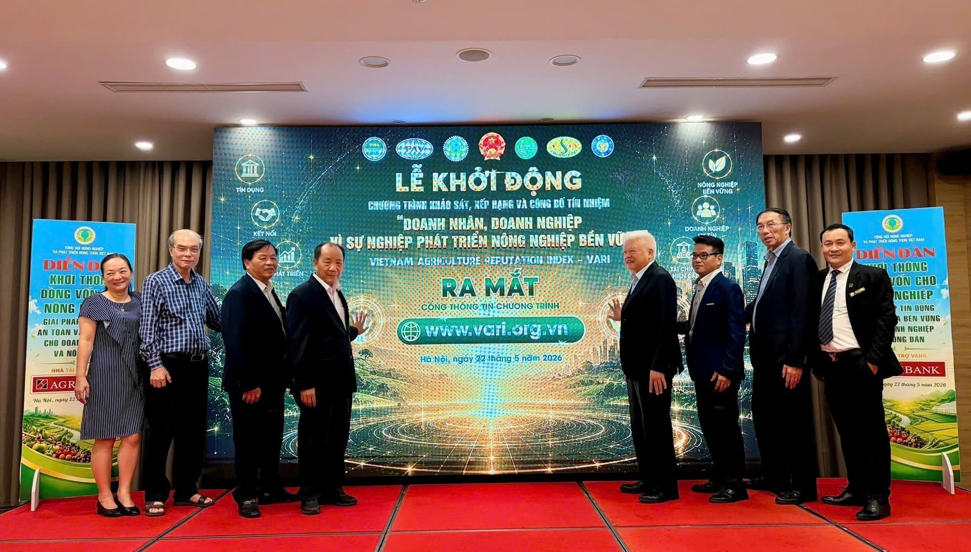 Kh?i ??ng Ch??ng trình Vietnam Agriculture Reputation Index (VARI) và ra m?t c?ng thông tin ?i?n t? VARI. ?nh: Hoài Th?.