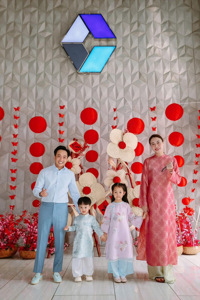 Cường Đô la tình tứ bên Đàm Thu Trang, ở nhà phụ vợ chăm con rất khéo - Ảnh 9.