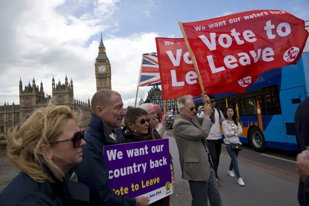 Befürworter des britischen EU-Austritts bei einer Kundgebung zum Brexit-Referendum in London, 15. Juni 2016. Foto: AP