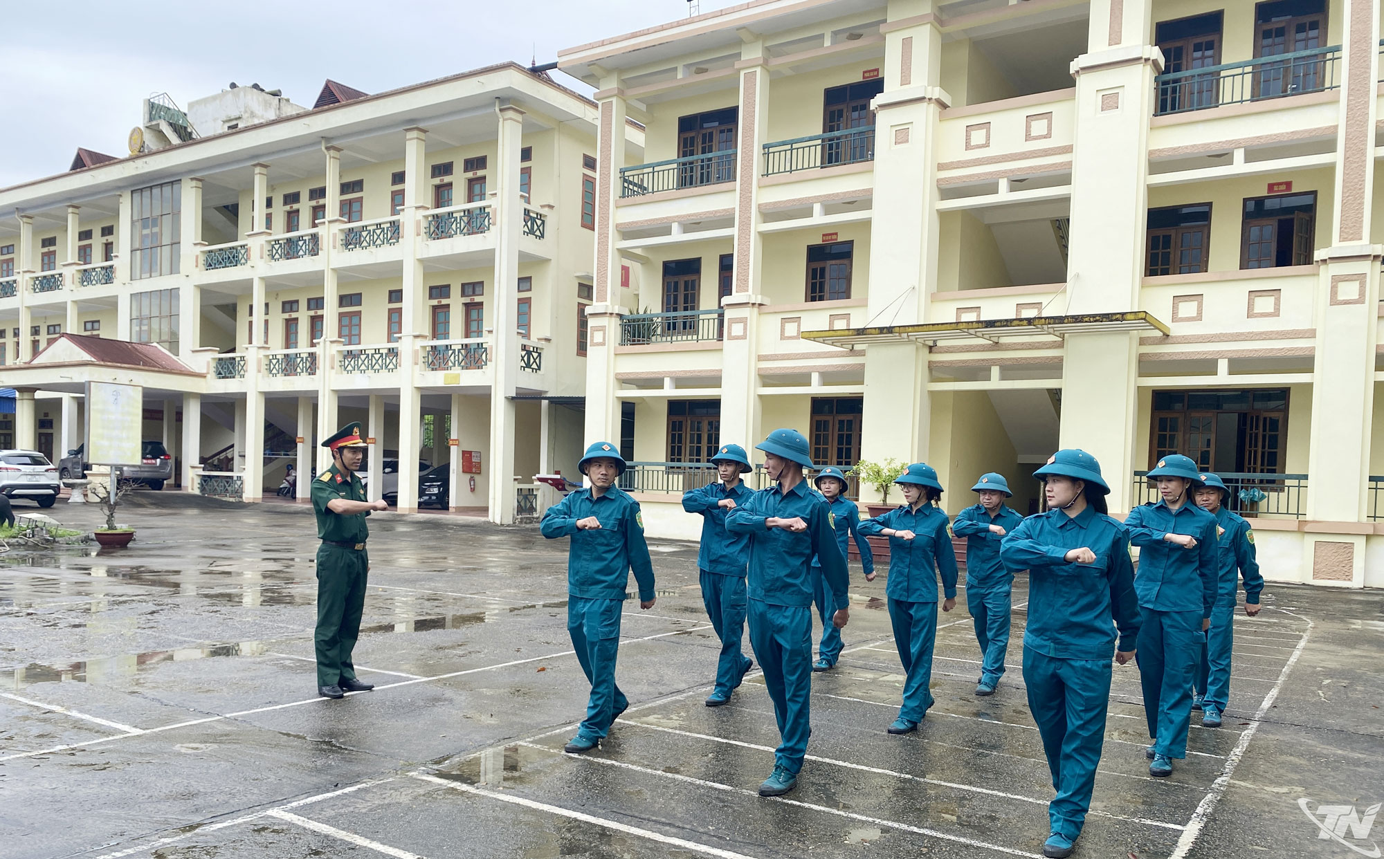 Huấn luyện điều lệnh lực lượng dân quân năm thứ nhất phường Sông Công, tỉnh Thái Nguyên