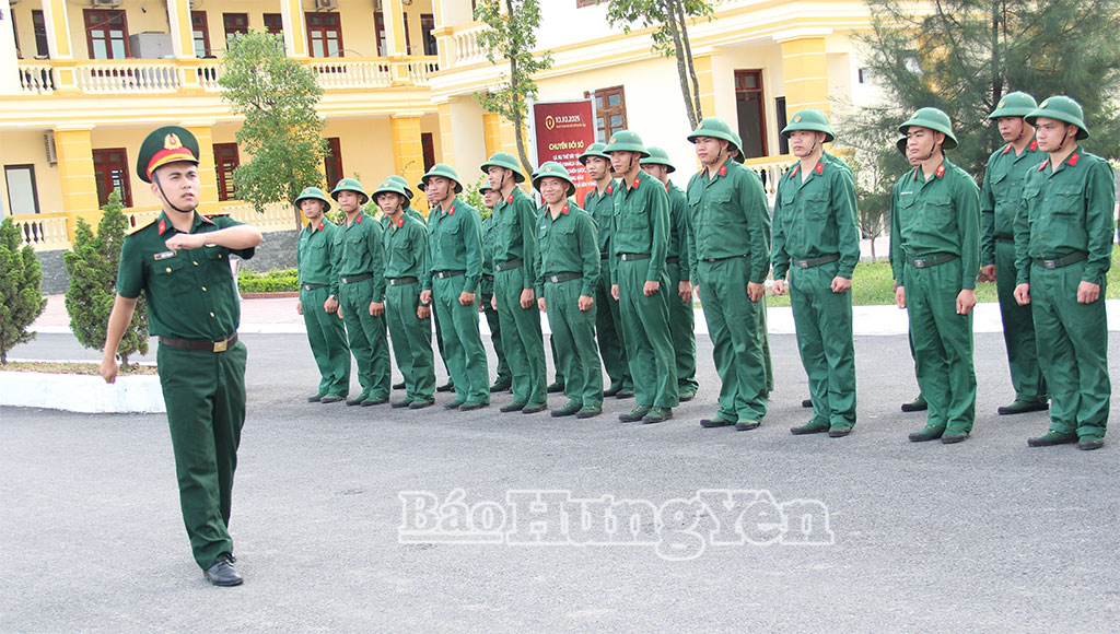 Este es el contenido del entrenamiento de instrucción y formación en el curso de formación de oficiales de reserva del 126.º Regimiento de Infantería.