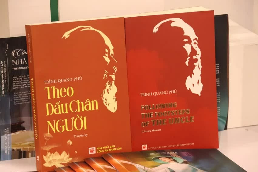 Những dấu chân không biên giới
