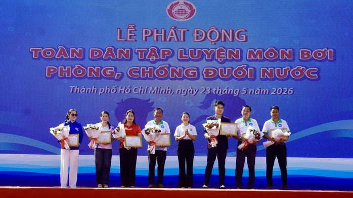 TPHCM: Phát động toàn dân học bơi để phòng, chống đuối nước - Ảnh 3.