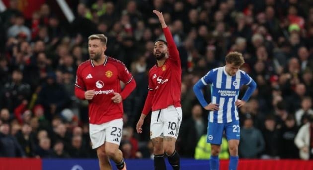 Në stadiumin Amex po zhvillohen përgatitjet për një finale dramatike mes Brighton dhe Man Utd.