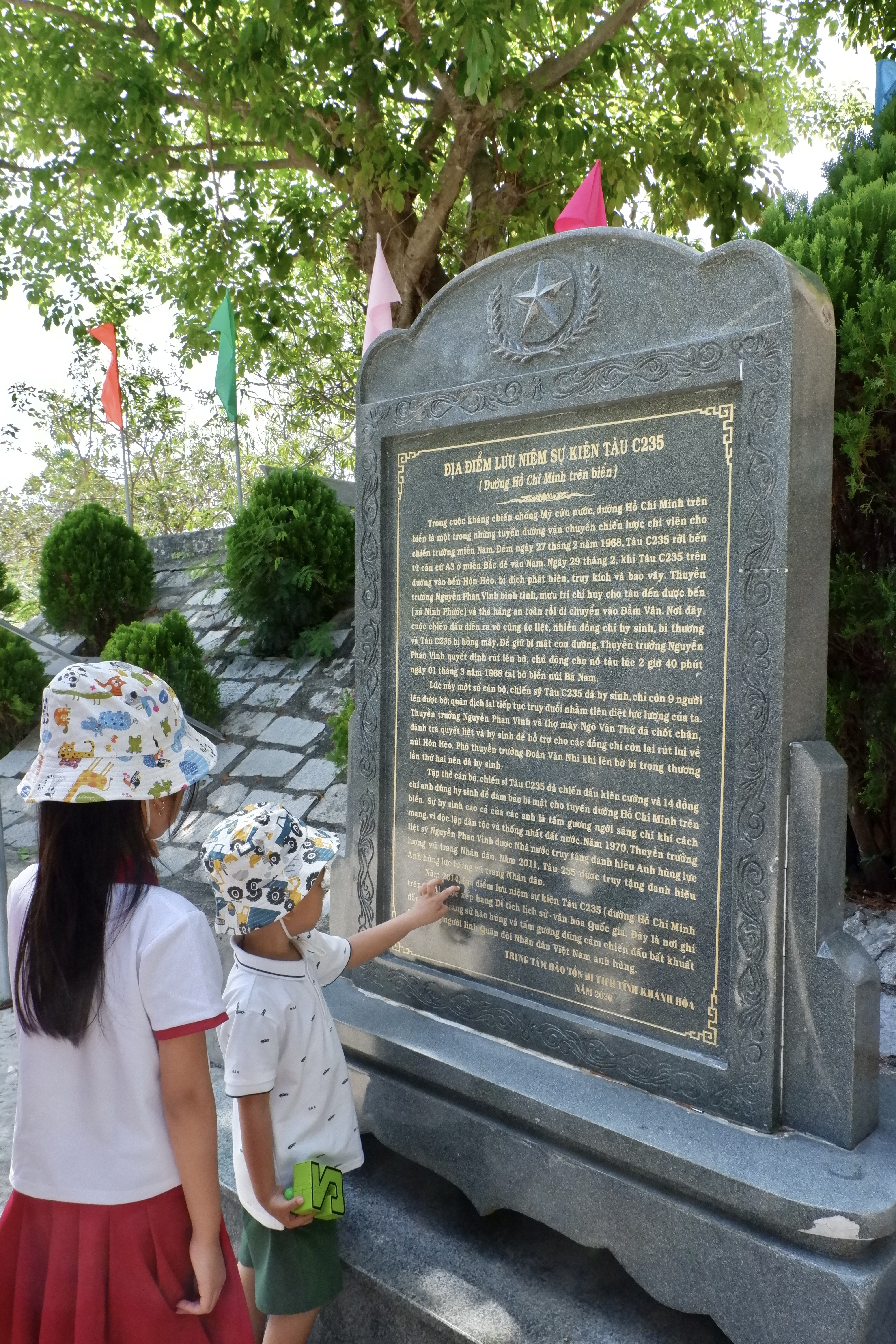 Những đứa trẻ lớn dần lên sau mỗi chuyến đi- Ảnh 6.