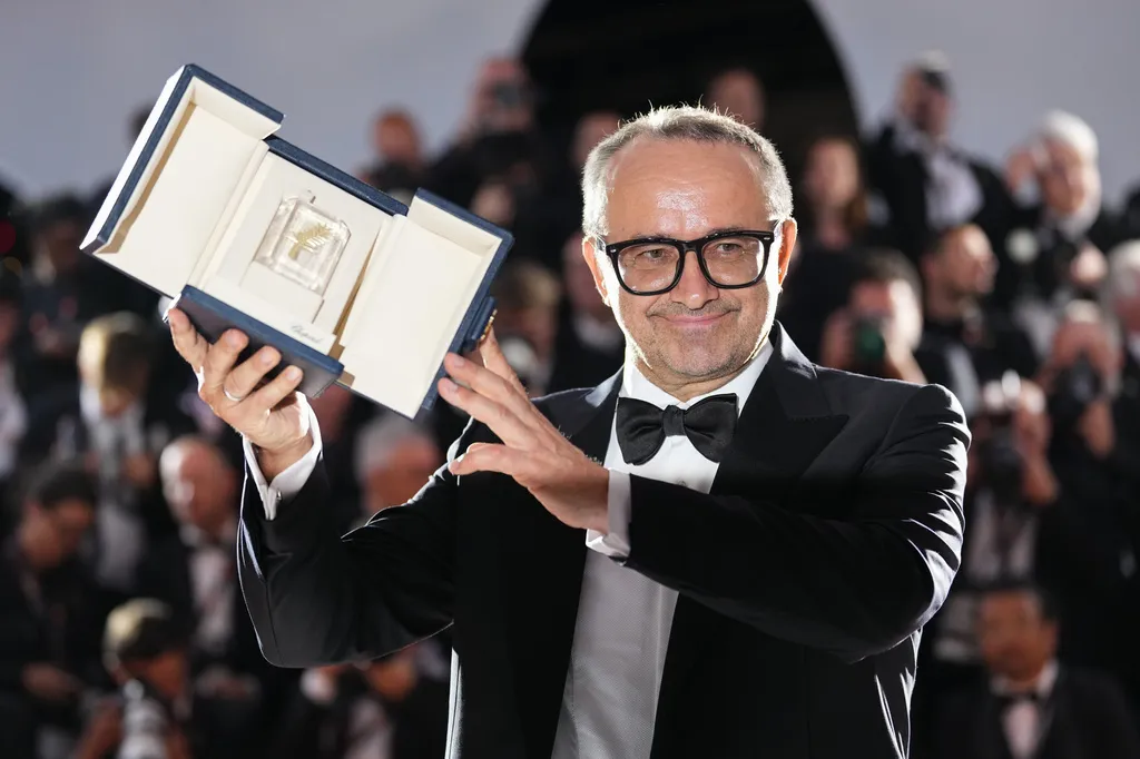 Le film 'Fjord' remporte la Palme d'Or 2026 - Photo 3. Phim 'Fjord' thắng giải Cành cọ vàng 2026- Ảnh 3.