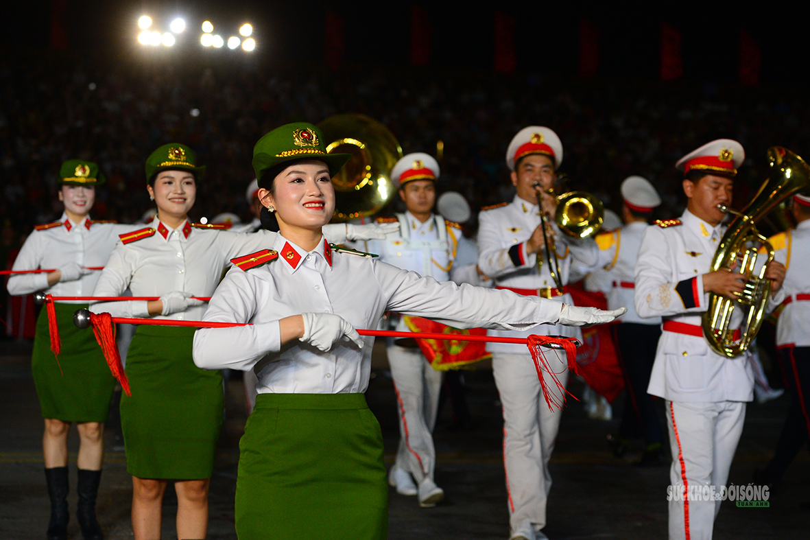 Nữ chiến sĩ Công an Nhân dân tỏa sáng ở Quảng Ninh- Ảnh 6.