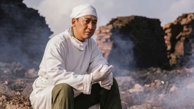 'Soái ca' Hứa Vĩ Văn lịch lãm ở tuổi 47 - Ảnh 4.